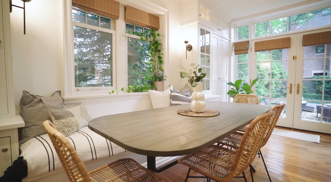 26 Interior Design Photos vs. 44 Old Bridle Path, Toronto Luxury Home Tour