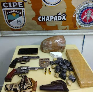 Drogas são apreendidas