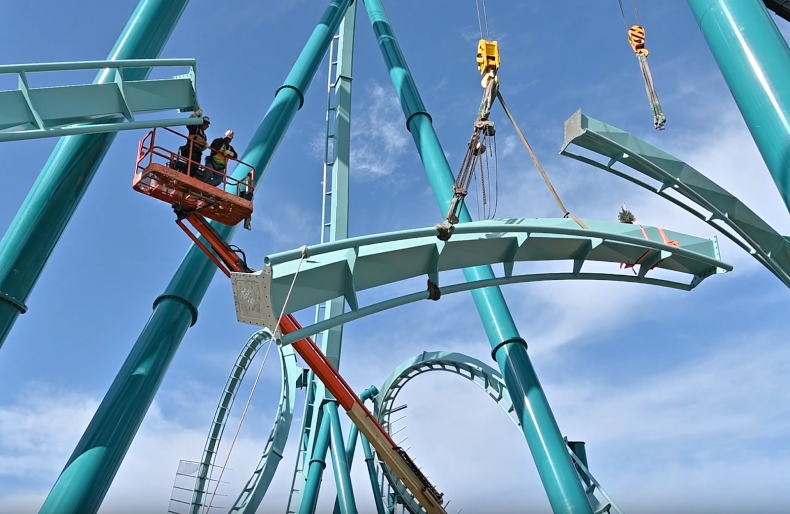 SeaWorld San Diego's Emperor dive coaster to open March 2022