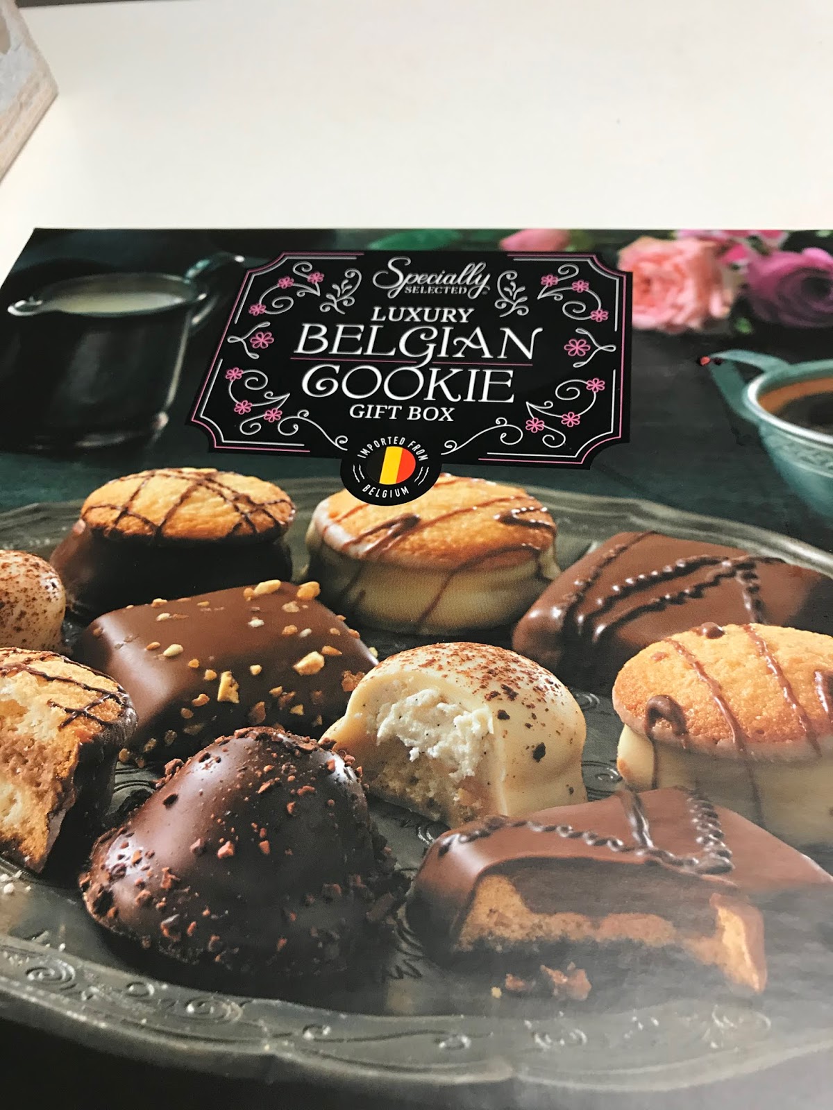 Aldi All Day Review Specially Selected Luxury Belgian Cookie gift box