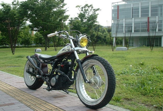 Yamaha TW200 Custom