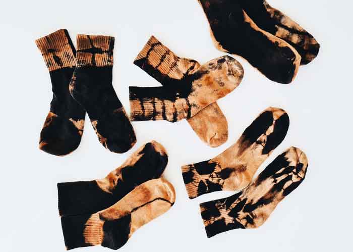 bleaching clothes tie dye