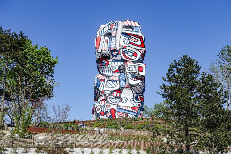 La Tour Aux Figures De Jean Dubuffet Art : La Tour aux Figures, oeuvre-monument de Jean Dubuffet, totem de l