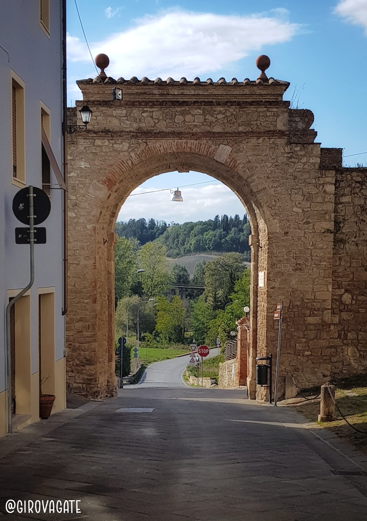 Porta Senese Asciano