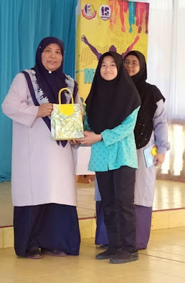 Pusat Sumber STARS: PENYAMPAIAN HADIAH PERTANDINGAN MENCARI PERKATAAN