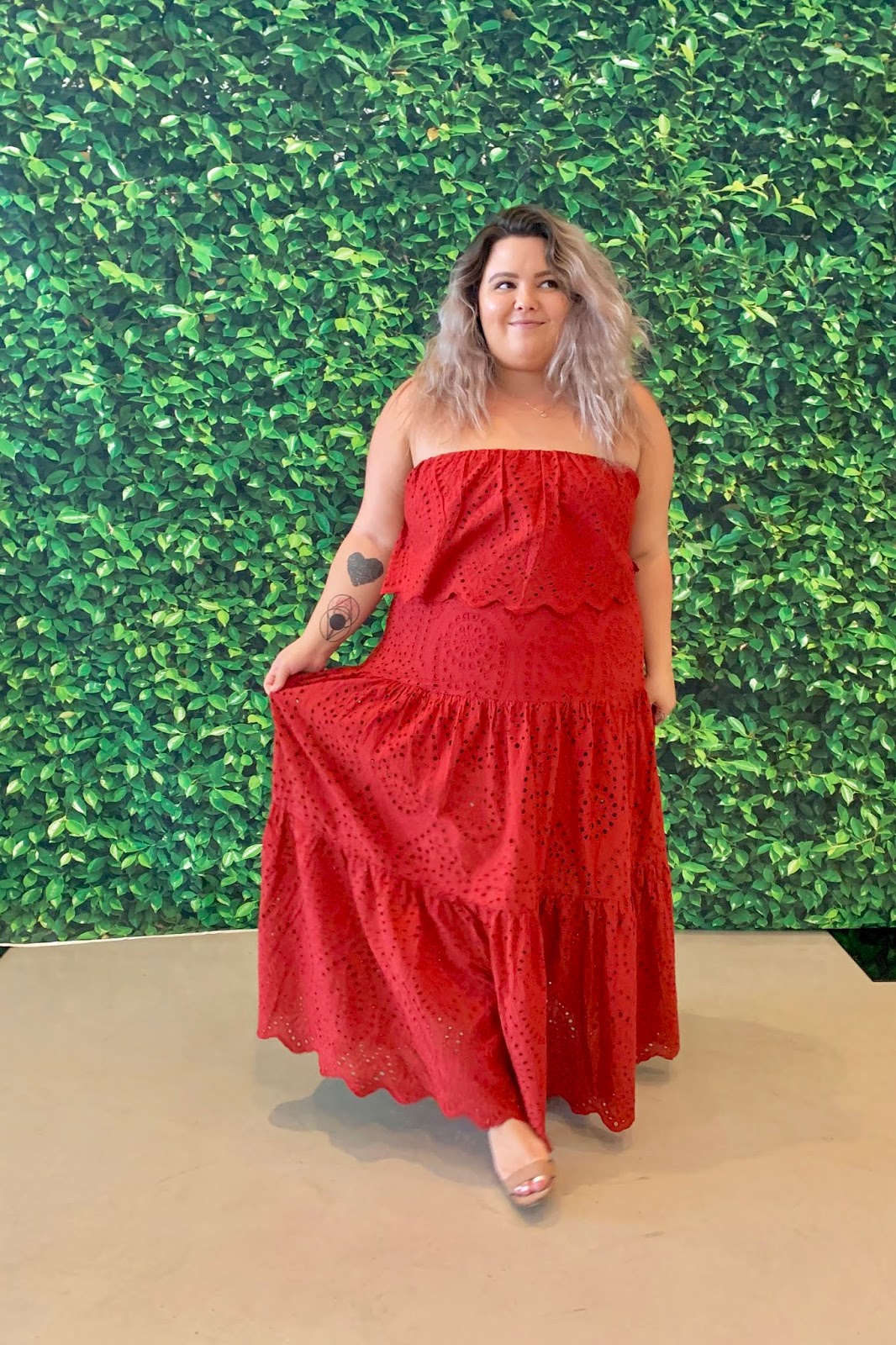 Chicago Plus Size Petite Fashion Blogger, influencer, YouTuber, and model Natalie Craig, of Natalie in the City, reviews Astra Signature's Julie Ruffle Lace Bandeau and Julia Tiered Maxi Skirt and attends Dream Big Midwest.