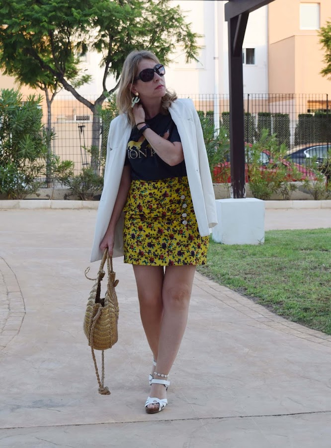 Mini_skirt_Tshirt_Lion_king