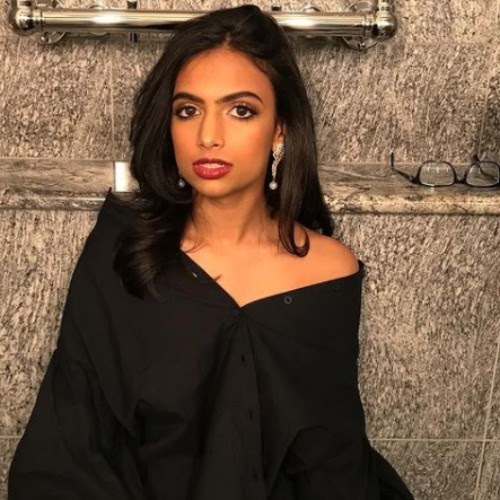 Ishani Shyamalan Bio, College, Net Worth, Dating, Boyfriend, Siblings