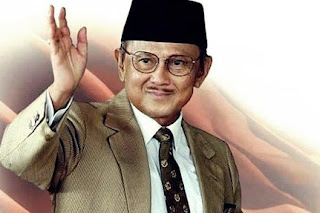 Biodata B.J Habibie