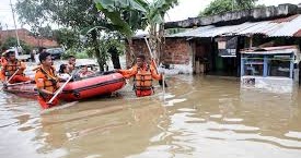 MAKALAH TENTANG BENCANA BANJIR  Kumpulan Makalah Oke