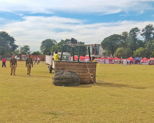 Dehradun, doon, ghantaghar, clock tower, paltan bazaar, tibetan market, india, hill station, astley hall, race course, police line, stadium, ground, bun tikki, hot air balloon, parachute,festival, Shiv Sangal , parts of a hot air balloon