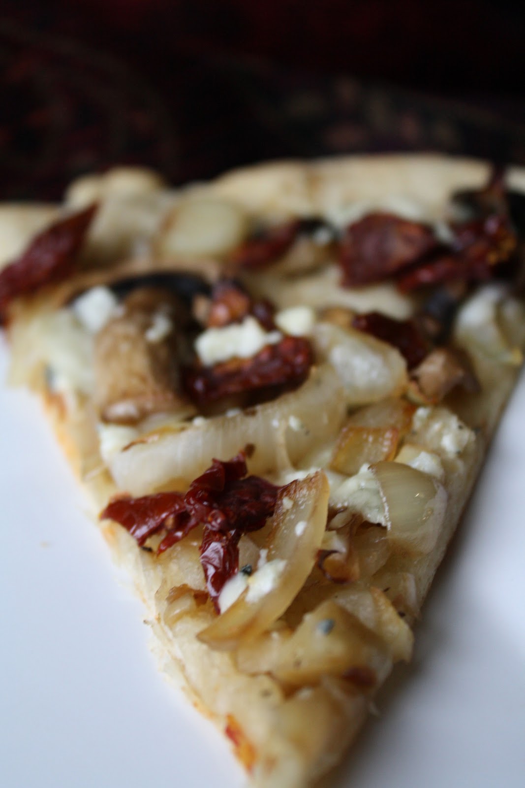 The Traveling Spoon Sundried Tomato, Mushrooms, and Blue Cheese White