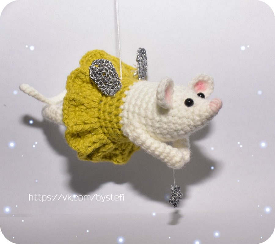 Вязаная мышка крючком