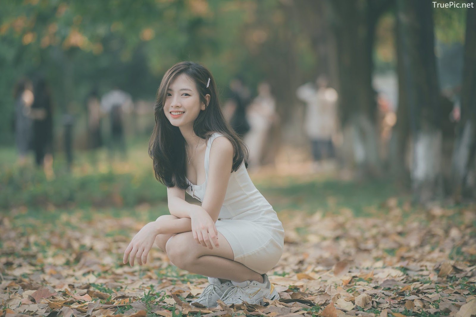 Vietnamese Hot Girl Linh Hoai - Season of falling leaves - TruePic.net - Picture 4