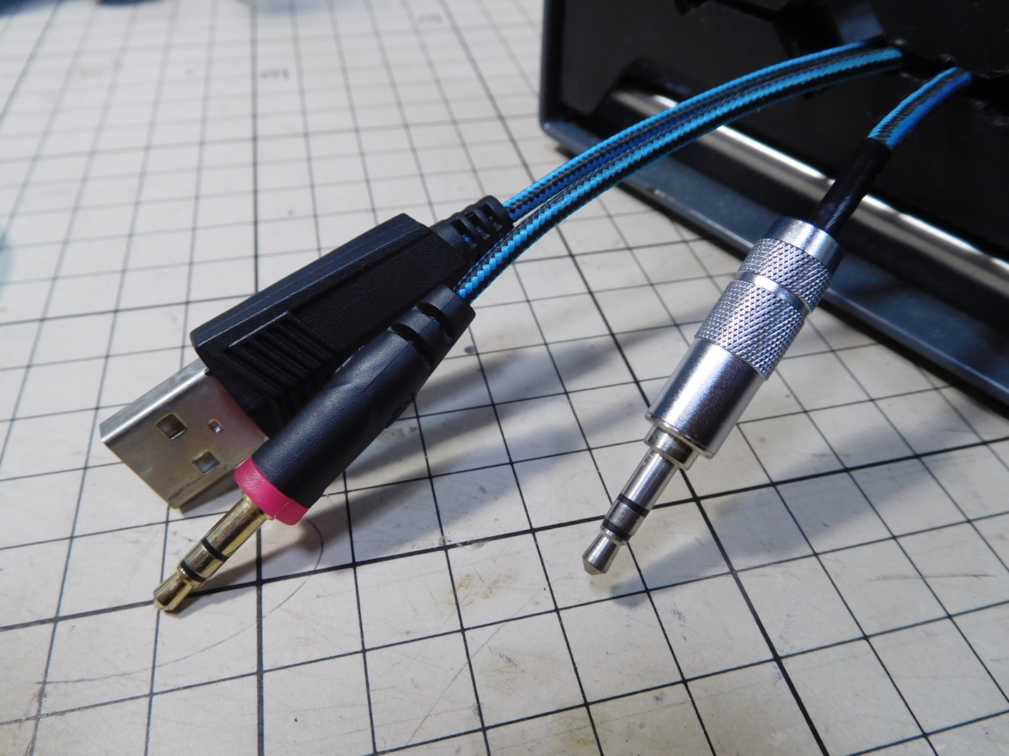 オヤイデ電気ショップブログ: イヤホン断線修理の秘密道具を作る。 オヤイデ電気ショップブログ: イヤホン断線修理の秘密道具を作る。