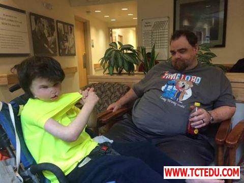 Bắt gã đàn ông giết con riêng của bạn gái bằng cách... Bắt gã đàn ông giết con riêng của bạn gái bằng cách...