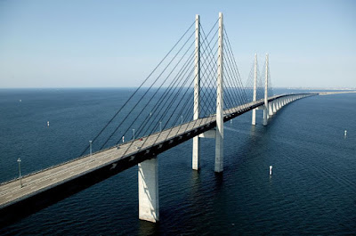 El pont que connecta Dinamarca i Suècia El pont que connecta Dinamarca i Suècia