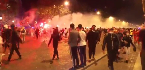 News, World, Paris, Football, Goal, Angry Fans cause riots in Paris after PSG lose Champions League final vs Bayern Munich