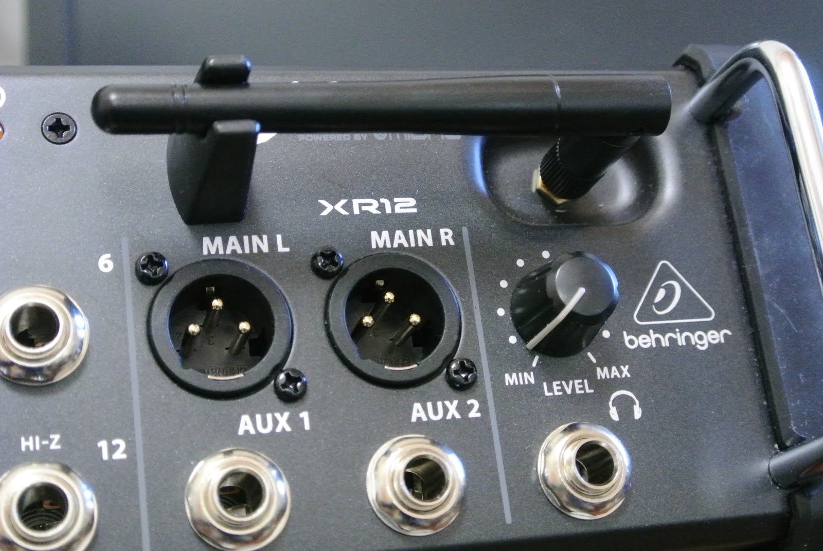 安物買い第2弾!! BEHRINGER X AIR XR12 レビュー