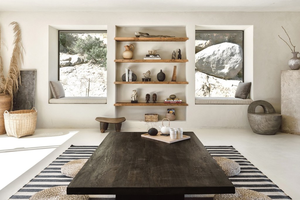 Villa Kuro A House With Mediterranean Influence In The Middle Of