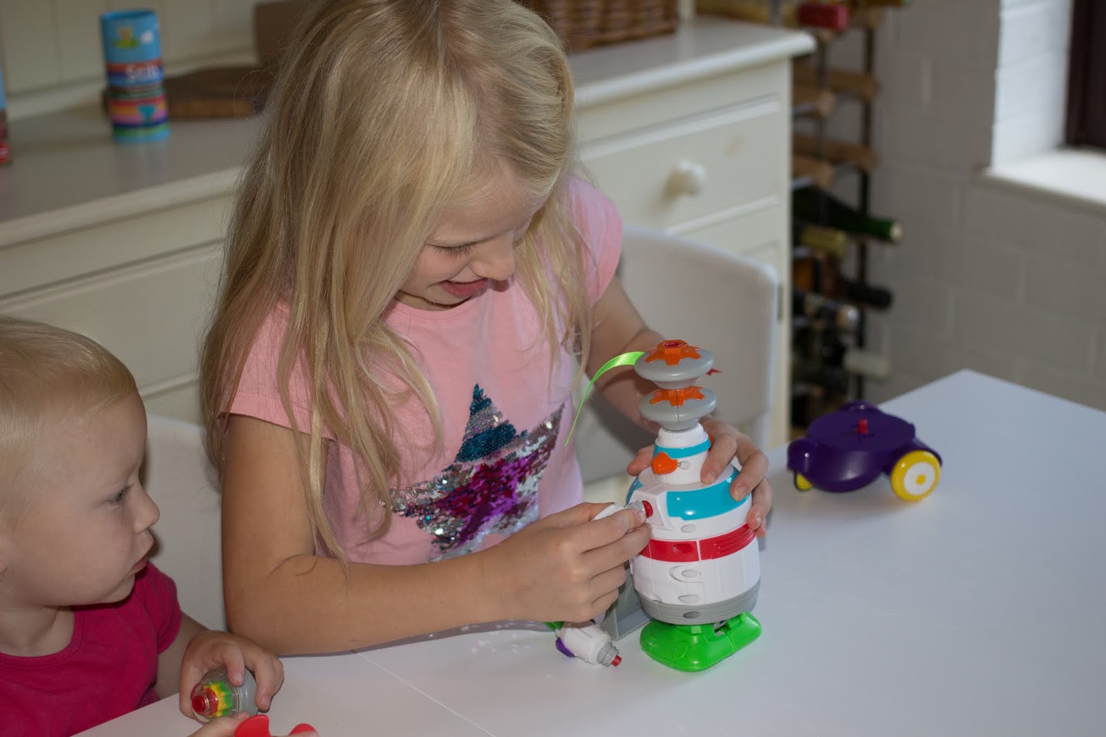 little tikes stem builder bots
