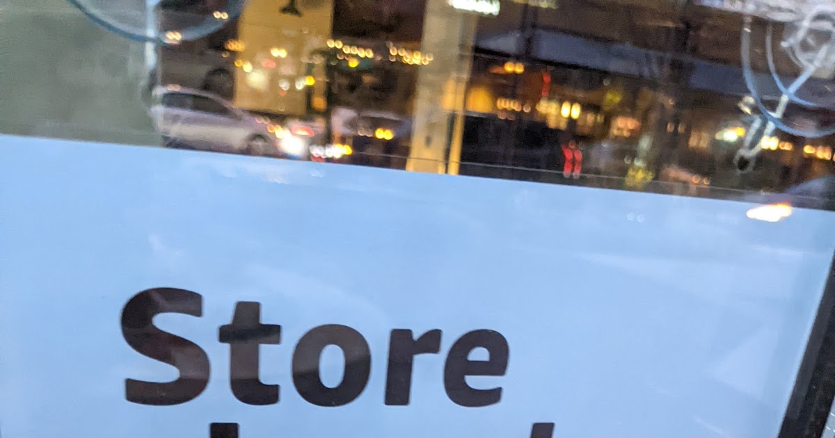 Robert Dyer Bethesda Row Amazon Books closes at Bethesda Row (Photos)