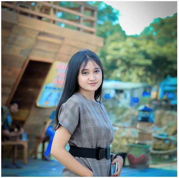 Wisata Cafe Dermaga Rindu Madura