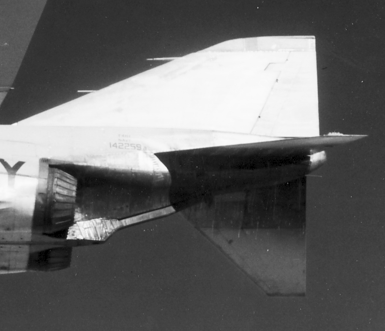 F4H+%25231+aft+fuselage+D4E-153F+Dec58+Dorr.jpg