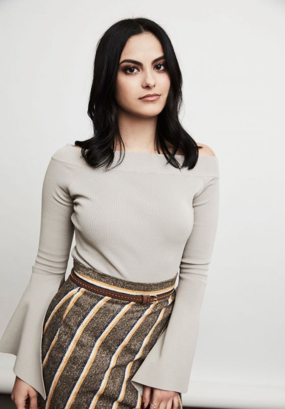 Top 10 Young Hollywood Busty Actresses 2021 See Hot