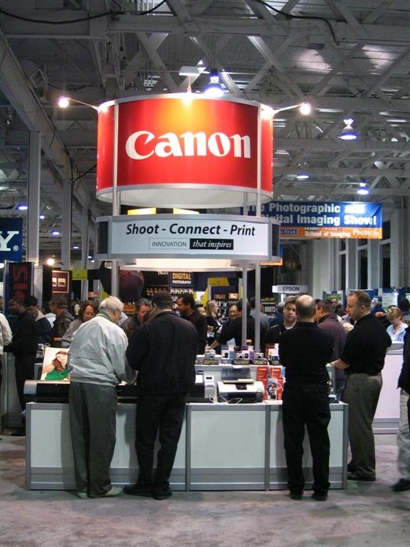 Michael Daniel Ho The Wildlife Hotographer The Ethisphere Institute recognized Canon U.S.A