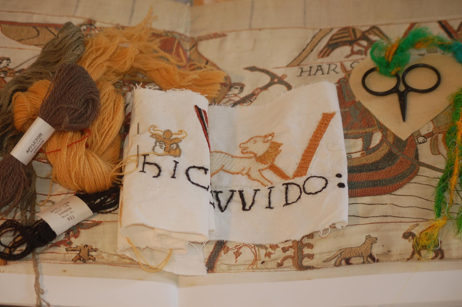 Cornish Needlework Basket Isti Mirant Stella Halley's Comet Bayeux