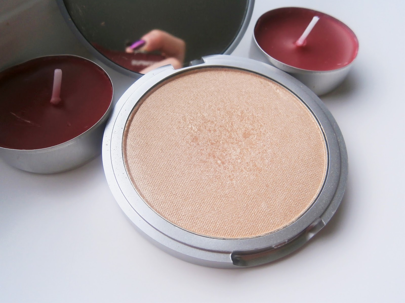 blogsallbeautyy The Highlighter Queen♥