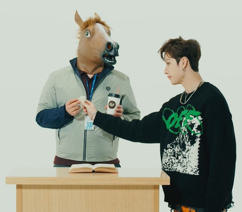 리더의 노빠꾸 곡소개를 막아주는 밀레니엄 동생들 | 인스티즈