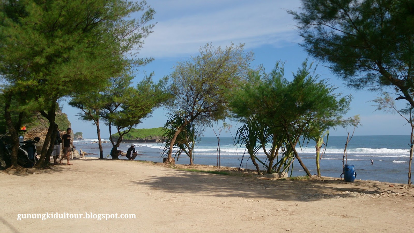 Get Rumah Bambu Sadranan Images