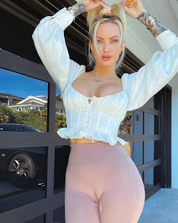 GalaRista: Viking Barbie (@viking.barbie)