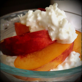 Peach segments and cottage cheese
