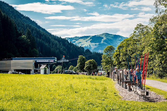 Motorikweg an der Saalachpromenade | Wandern mit Kindern in Saalbach 01