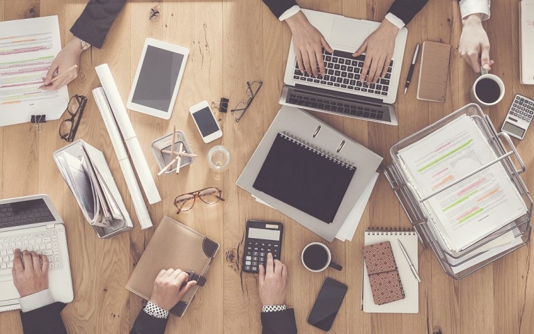 Jakarta Terapkan Work From Home, tapi Masyarakat Harus Keluar Rumah untuk Mendapat Uang Jakarta Terapkan Work From Home, tapi Masyarakat Harus Keluar Rumah untuk Mendapat Uang, naviri.org, Naviri Magazine, naviri
