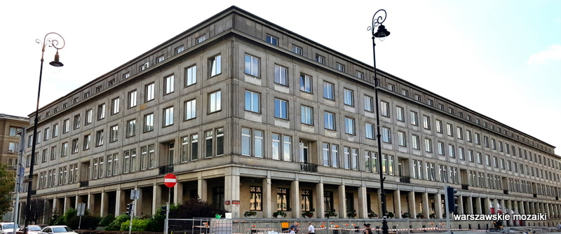 Warszawa Warsaw plac Trzech Krzyży ministerstwo przedsiębiorczości i technologii architektura architecture