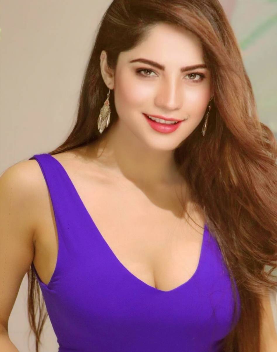 Neelam Muneer Hot Photos