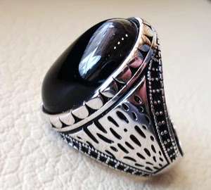 Black Aqeq Mans Fashion Jewellery Silver Ring.