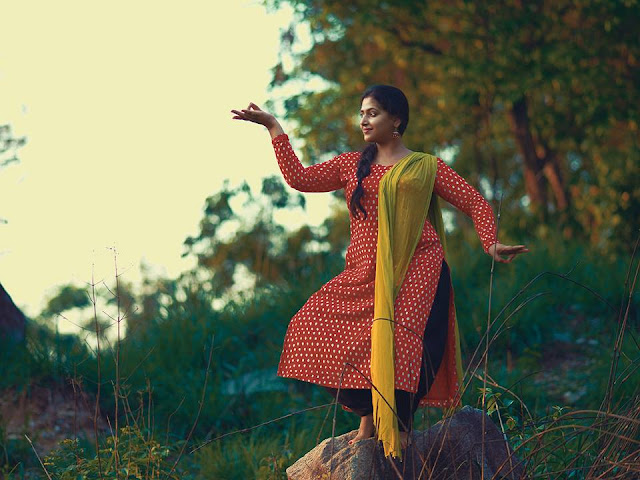 South Indian Actress Anu Sithara Latest Cute Pics 3