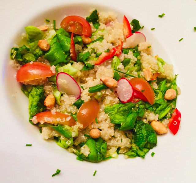 Salata de quinoa si legume