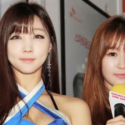 Lee Yoo Eun &ndash; Automotive Week 2014 Foto 25