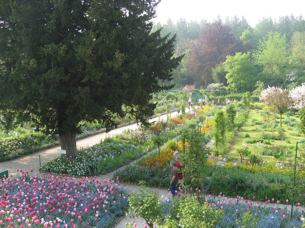 Monet Garden, Giverny, France (with Map & Photos)