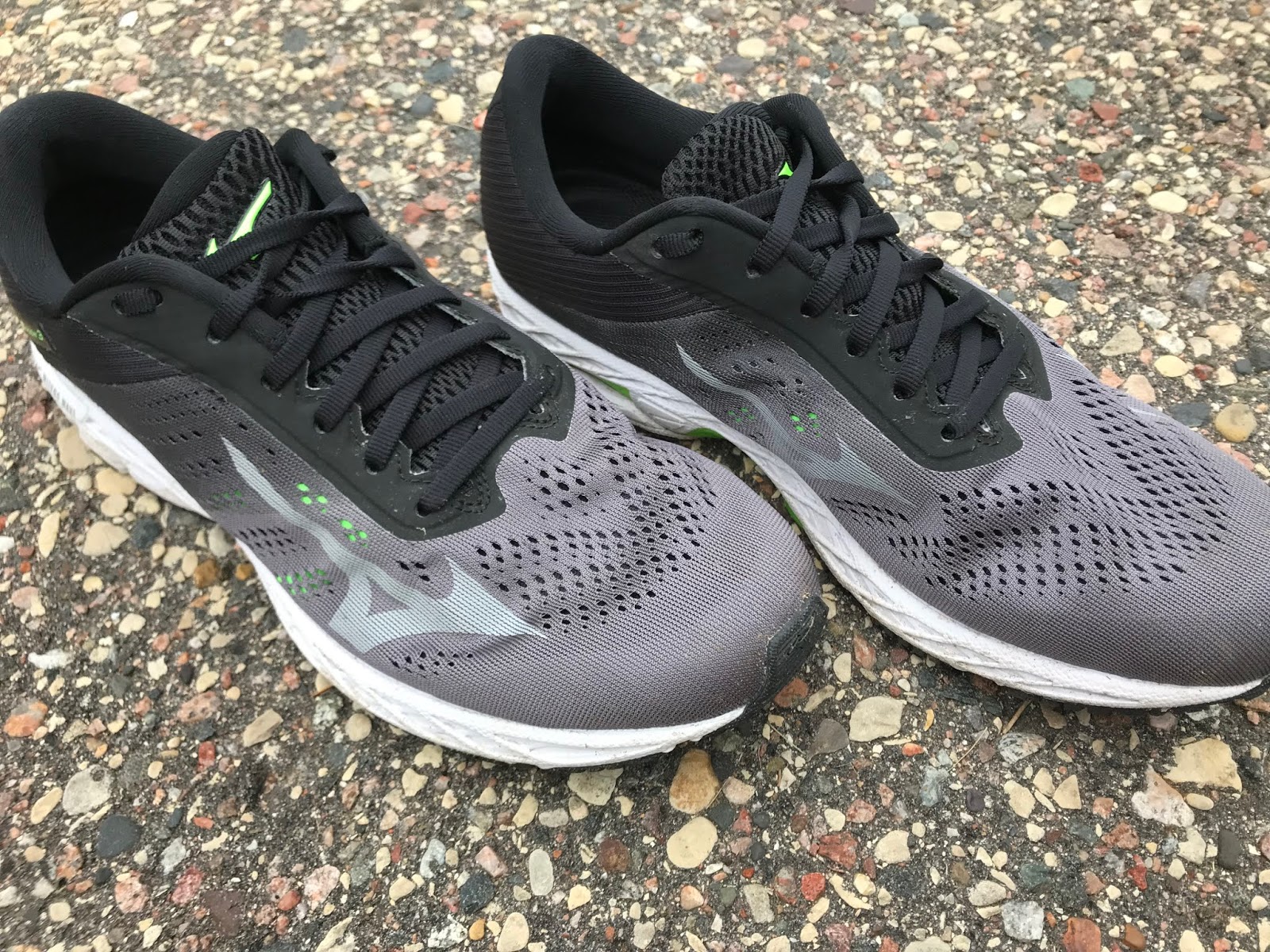 mizuno wave blade