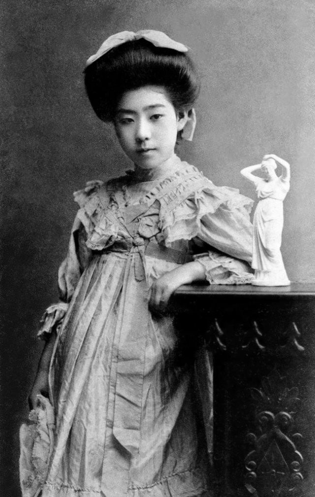 Beautiful Old Photos of Geisha and Maiko During Meiji Era  1890s 1910s - 34