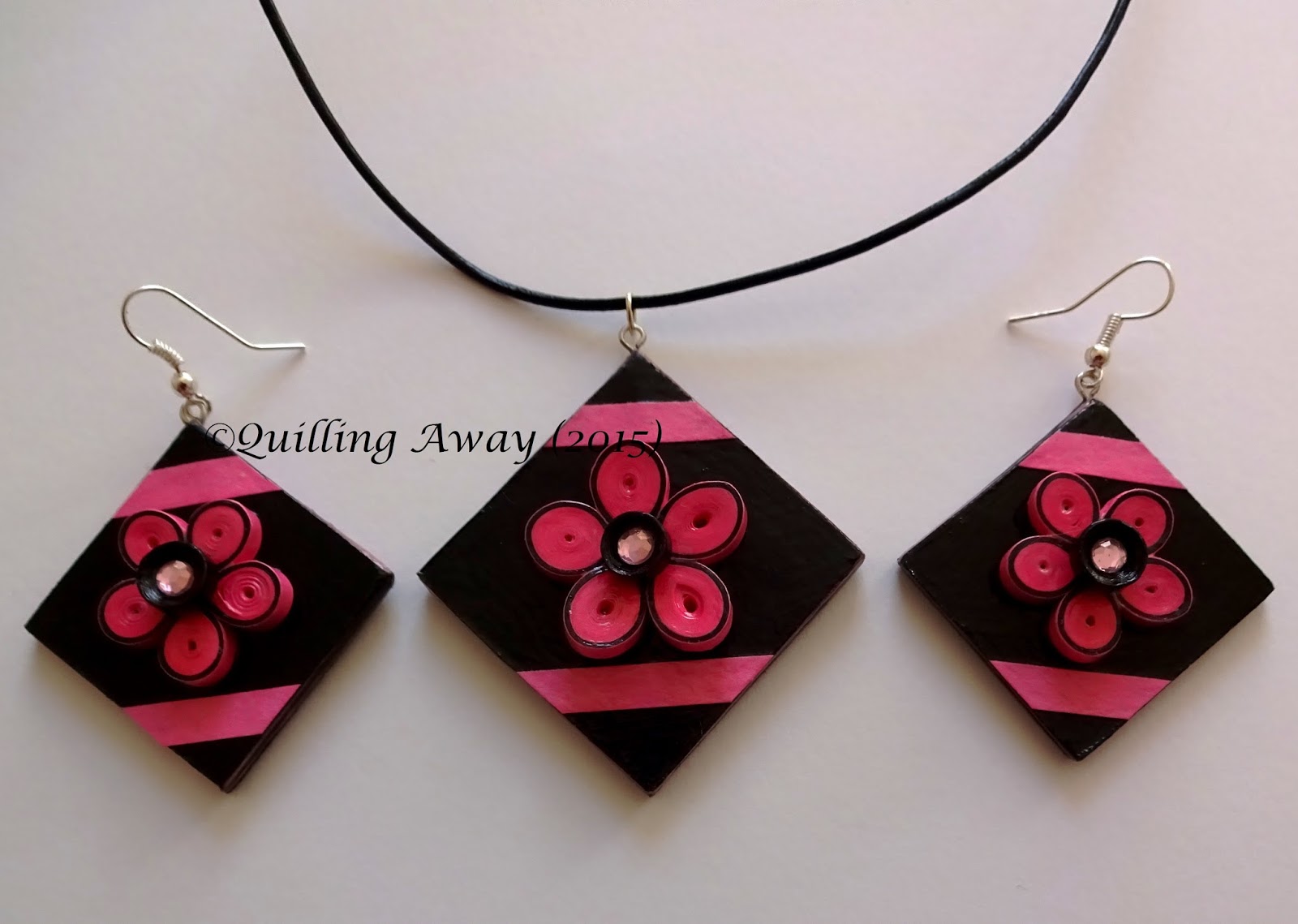 Quilling Away Quilled Paper Jewellery Pendant, earrings