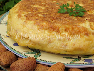 receta malagueña de tortilla de patatas con "majaíllo"