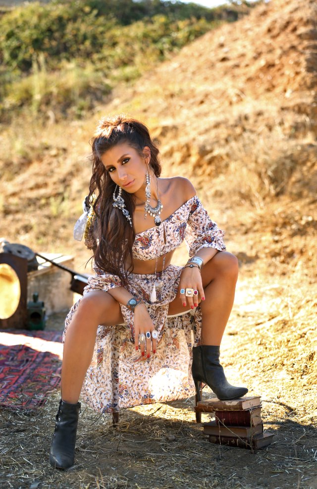 Irem Derici Dur Yavas Sarki Sozleri Dinle Sarki Sozleri